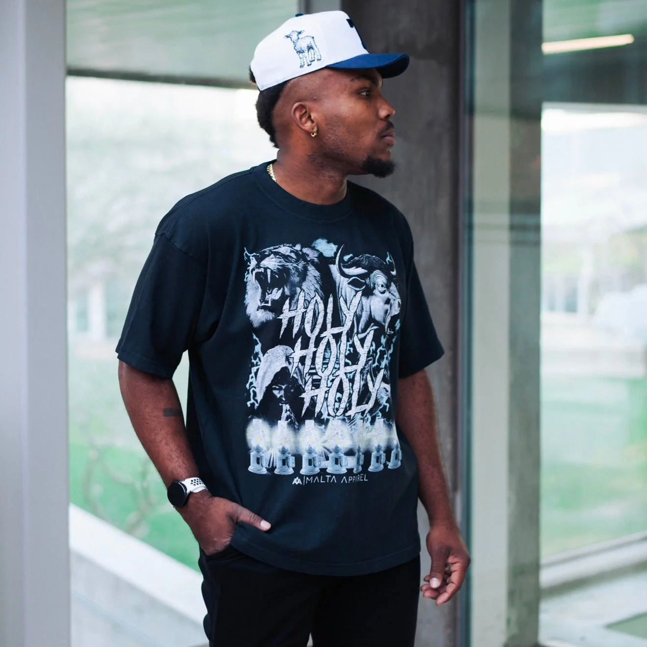 ‘7’ Premium SnapBack - White/Navy - Image 7